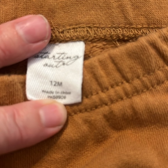 Size 12 months starting out outfit. Worn once. - Picture 2 of 2